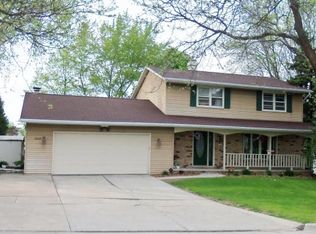 2409 Deer Trl, Green Bay, WI 54302