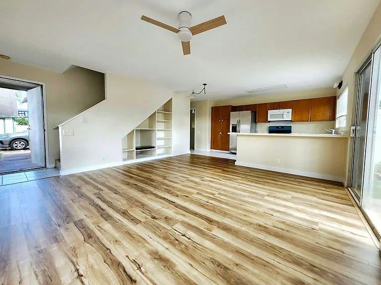 91-210 Mikiala Pl — Photo 3