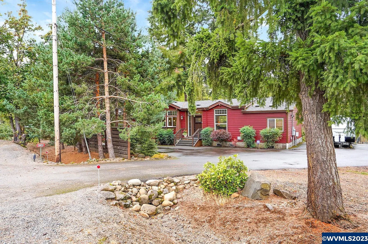 17511 S Abiqua Rd photo 1