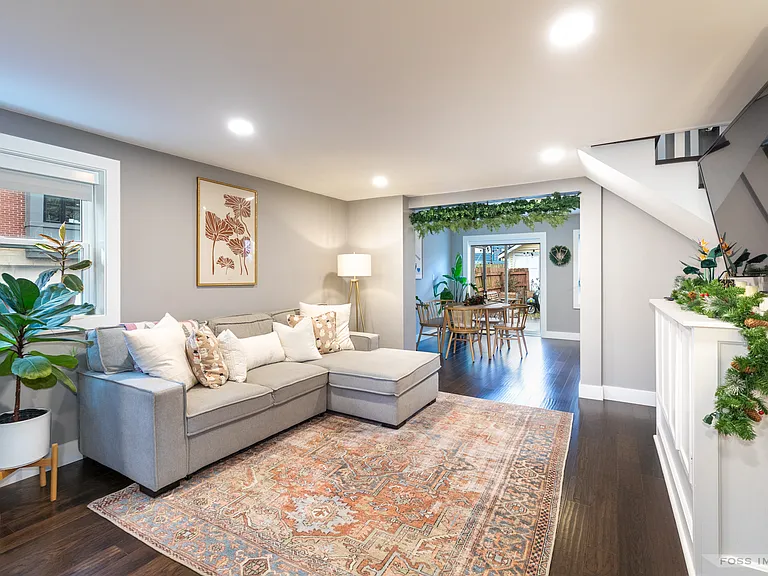 308 S Baldwin St — Photo 2