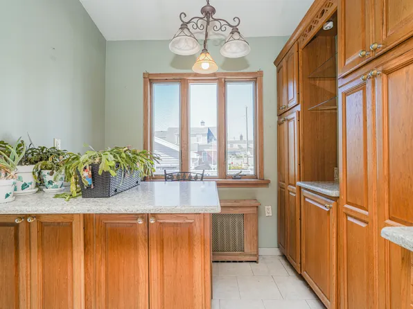 53 Dictum Court image 16 of 26