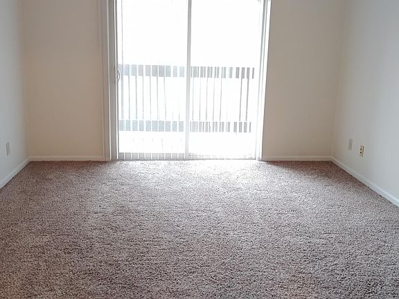 2nd image of 1604 Dayton Ave APT 3