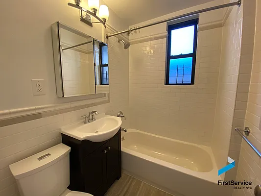 Rented by FirstService Realty (legacy) | media 6