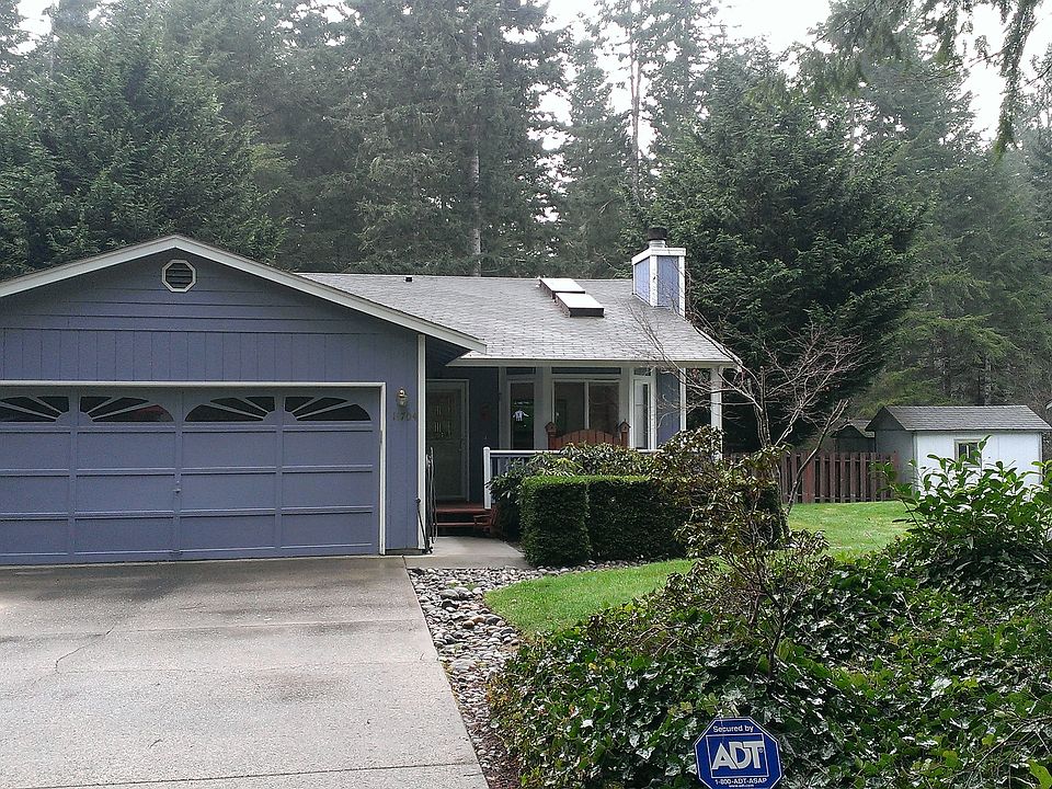 1st image of 14704 Holiday Dr NW