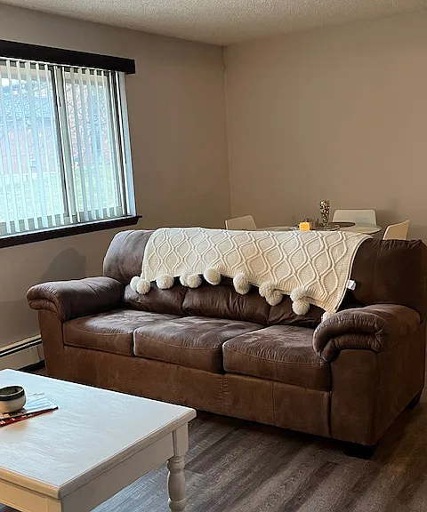 708 Oakcrest St #11 — Photo 5