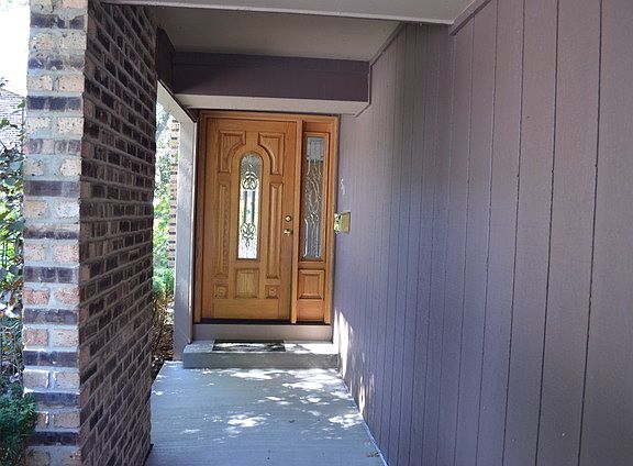 4th image of 5 W Stonebridge Ct APT 5A