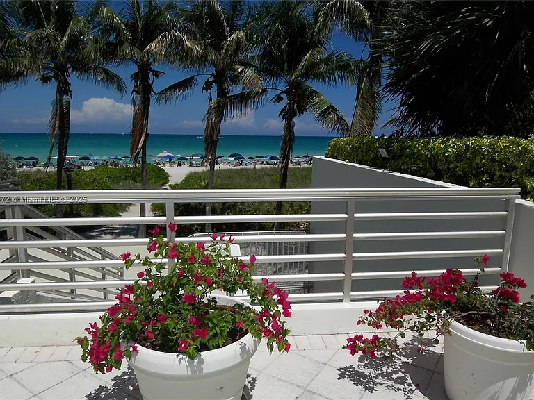 5161 Collins Ave #707 — Photo 39