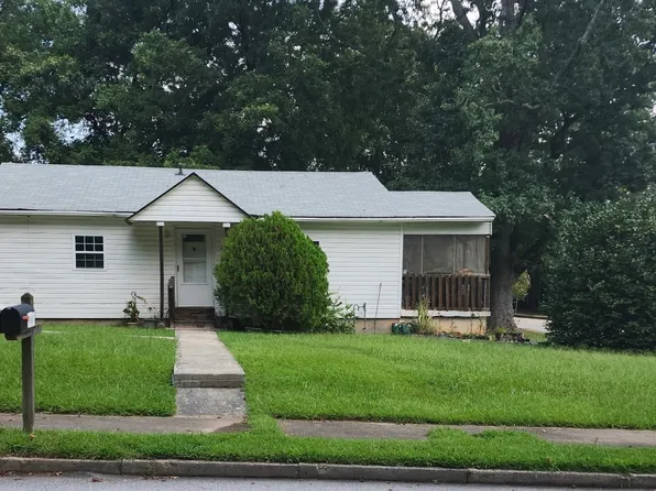 126 Clayton St, Fairburn, GA 30213