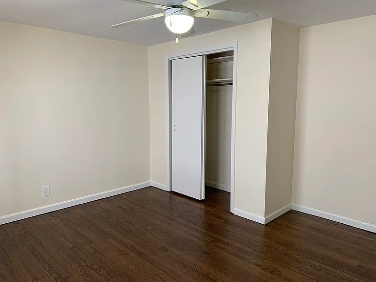 24 Hall Ave — Photo 21