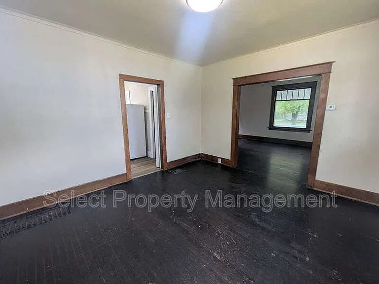 1148 W Packard Ave — Photo 7