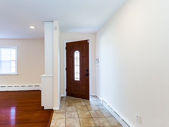 Foyer.