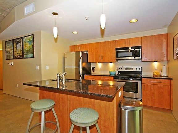 4th image of 300 Hamilton St APT 109