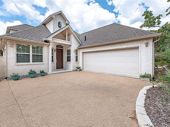 3rd image of 4738 Stonebriar Cir