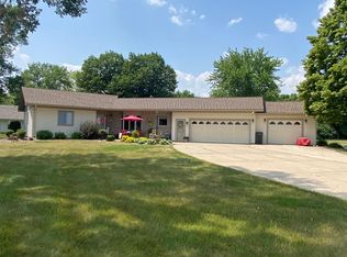 802 4th St, Lyle, MN 55953