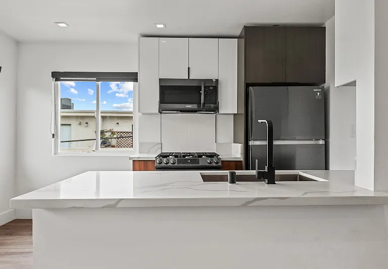 701 N Hill Pl #2 — Photo 6