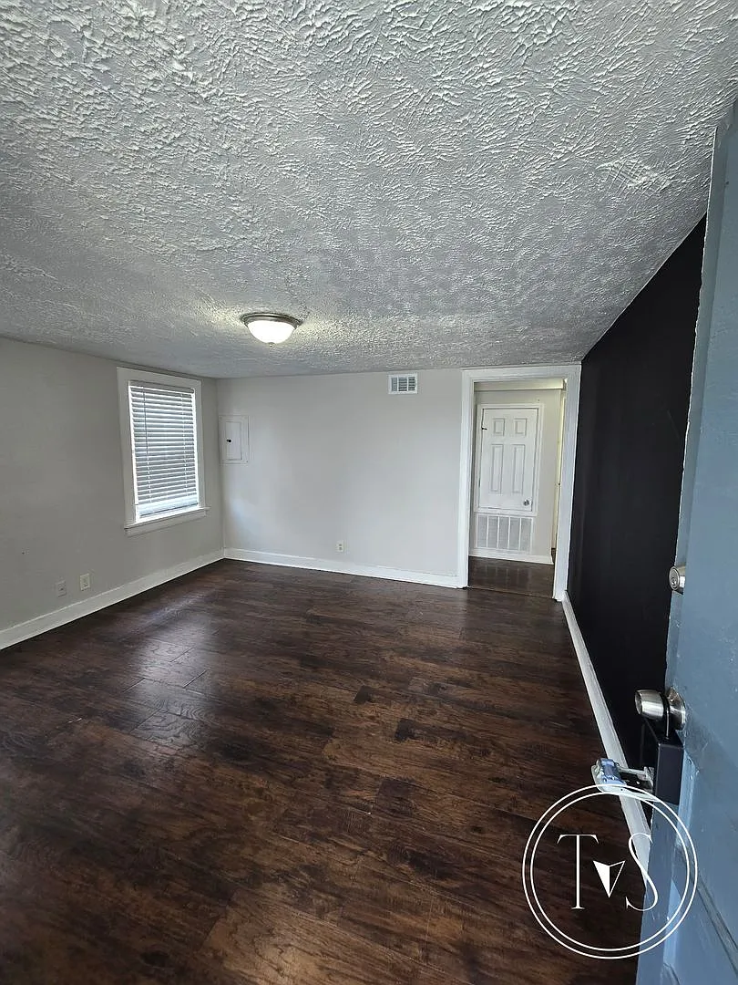 Ask about our move in special here. — Photo 3