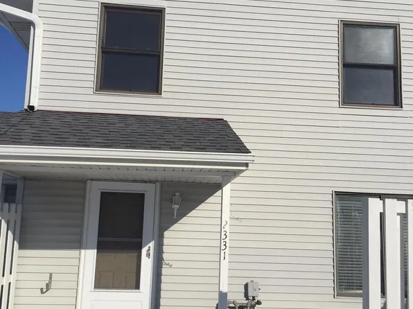 2331 Carnation Dr, Crest Hill, IL 60403