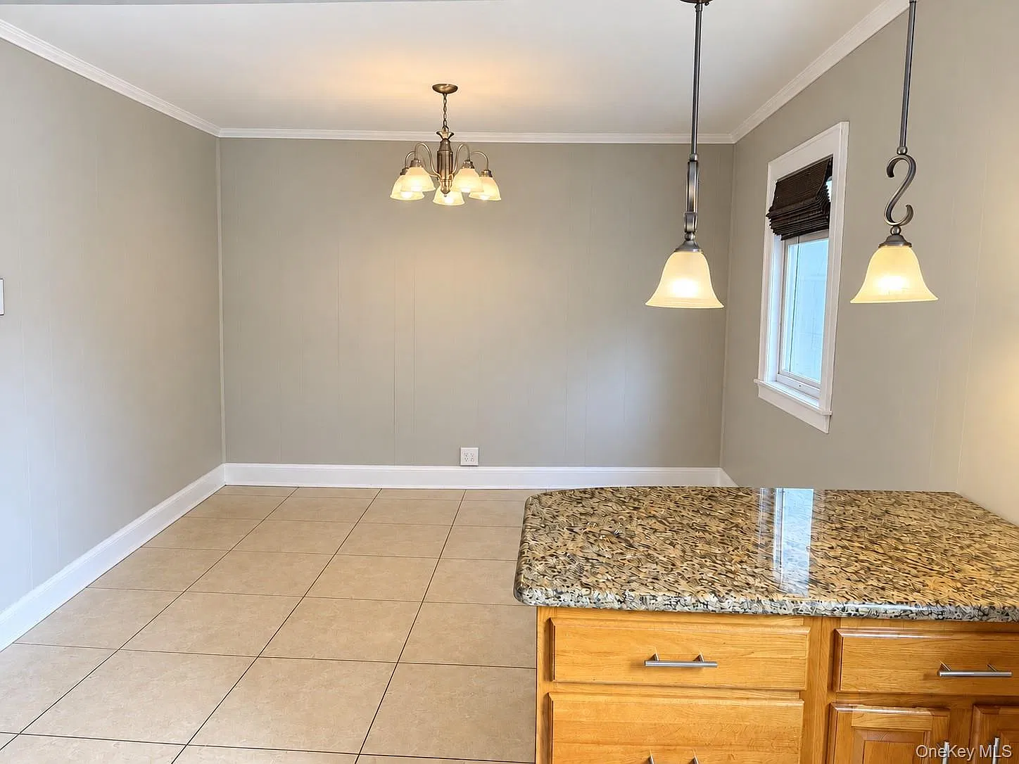 2 bed, 1.0 bath, 1396 sqft, $2,500 — Photo 2