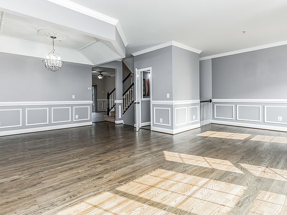 4th image of 3 Phoenix Mill Pl