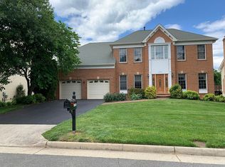 10854 Hunter Gate Way, Reston, VA 20194