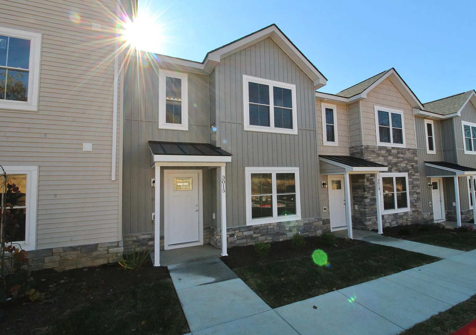 Spacious 3 BR Townhome | Newer Construction! — Photo 1