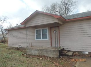 201 Redding St, Hoxie, AR 72433