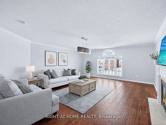 4th image of 1342 Corm St