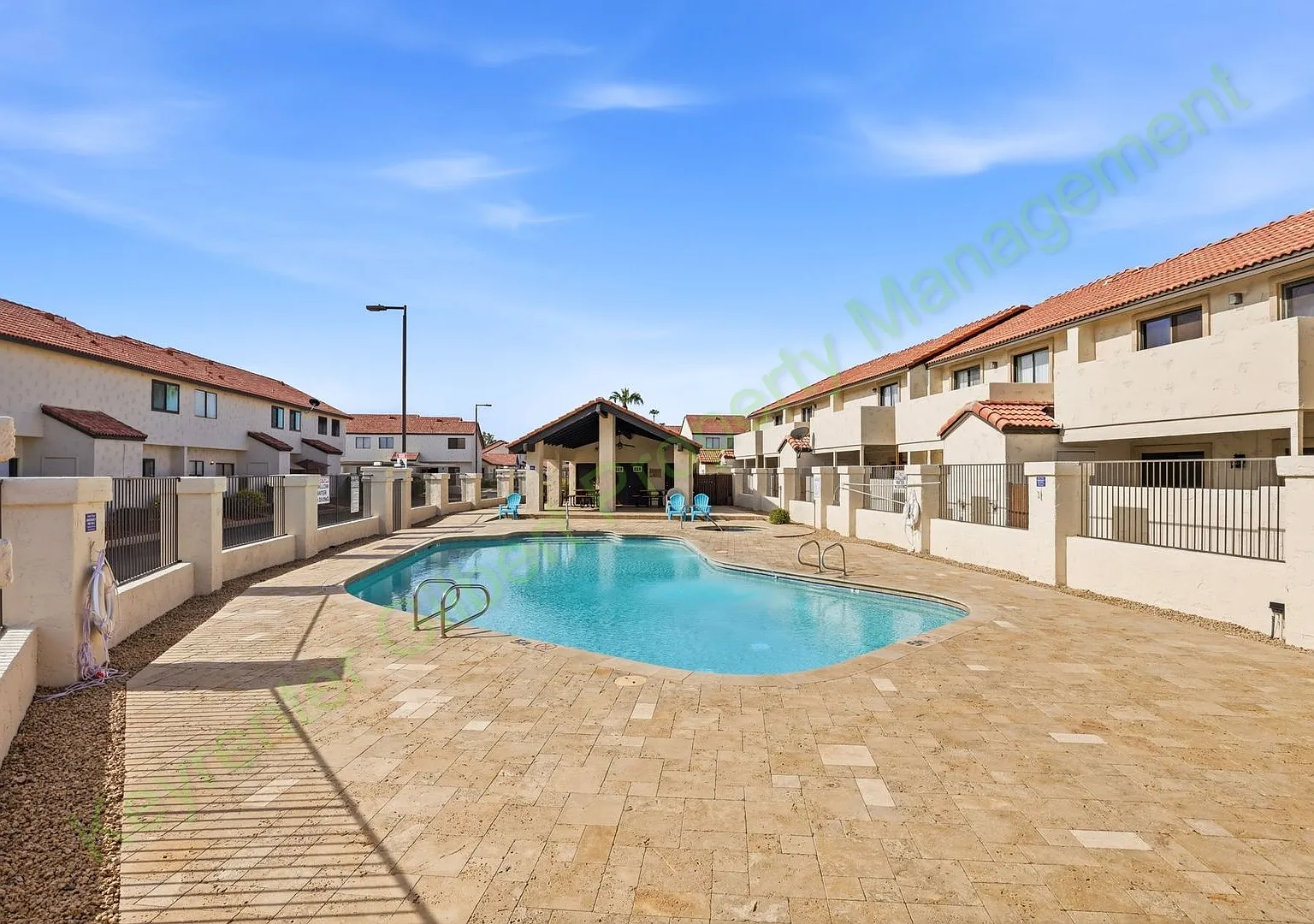 Charming Townhome Living in the Heart of Chandler Community Pool & Prime Location! — Photo 2