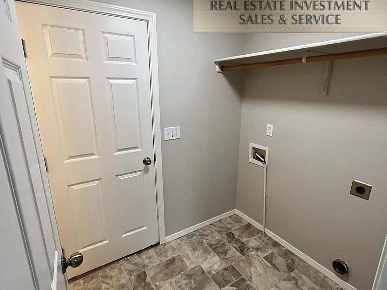 14335 Shenandoah St — Photo 8