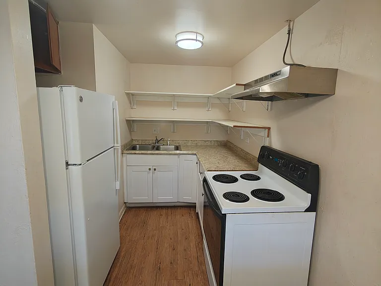 1371 Xenia St #306 — Photo 4