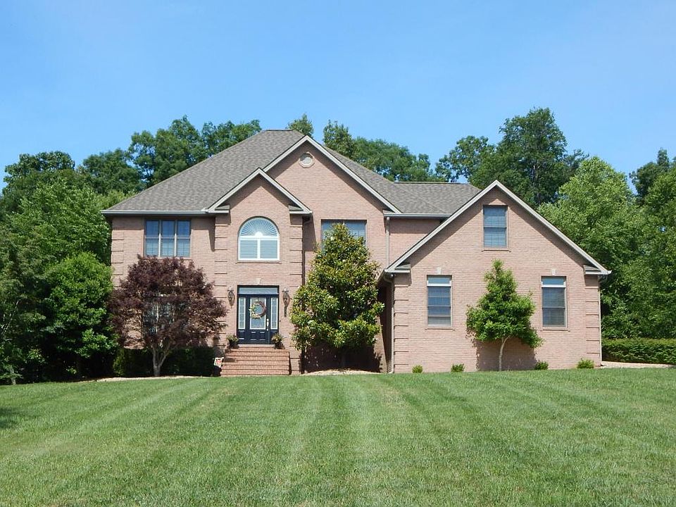 1st image of 376 Magnolia Ln