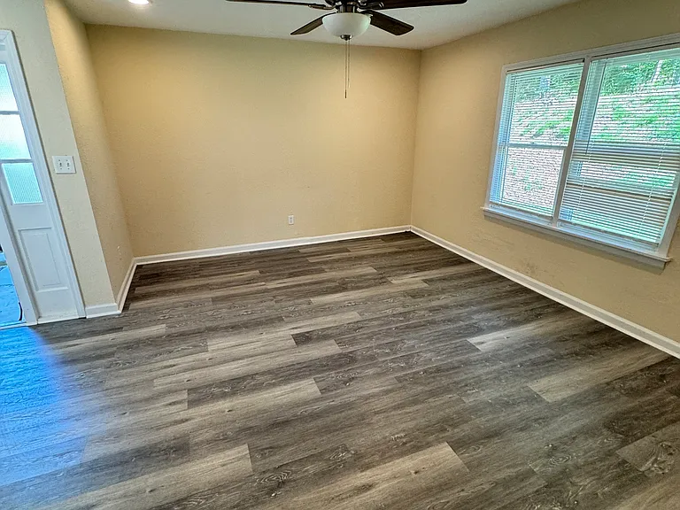 776 Happy Hollow Rd #B — Photo 9