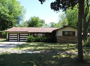 1237 Hemlock Dr, Elk Grove Village, IL 60007