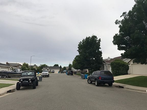 5th image of 605 Stineman Ct