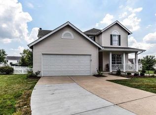 510 Falcon Hill Ct, O'Fallon, MO 63368