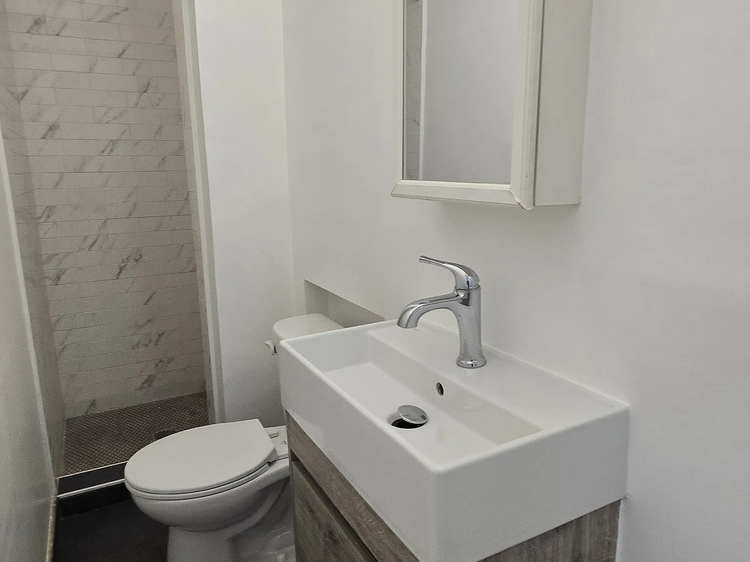 Studio, 1.0 bath, 275 sqft, $1,995 — Photo 3