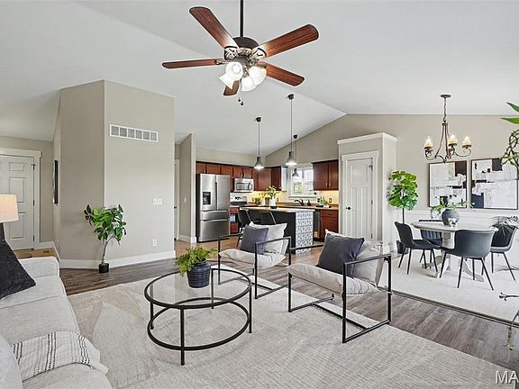 5th image of 223 Hartford Glen Ct