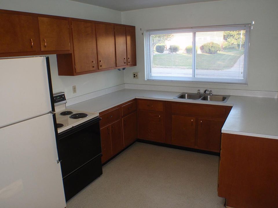 Nice eat in kitchen