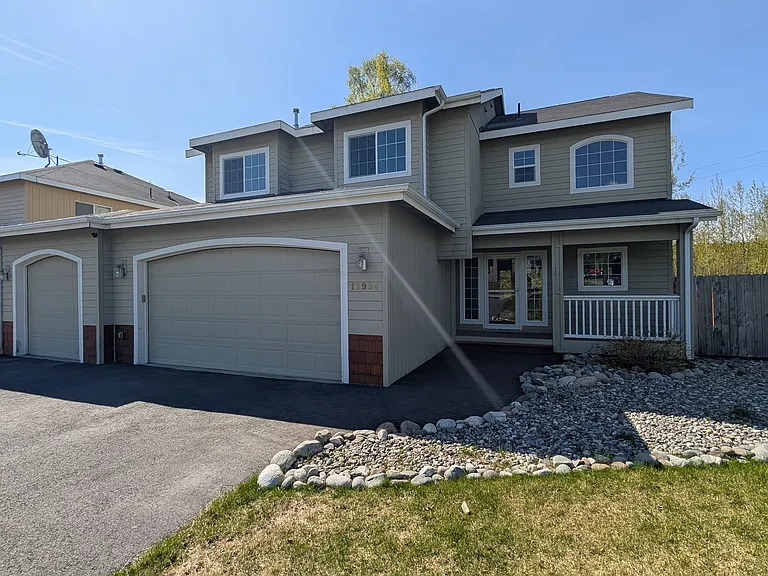 12934 Rosser Dr — Photo 2
