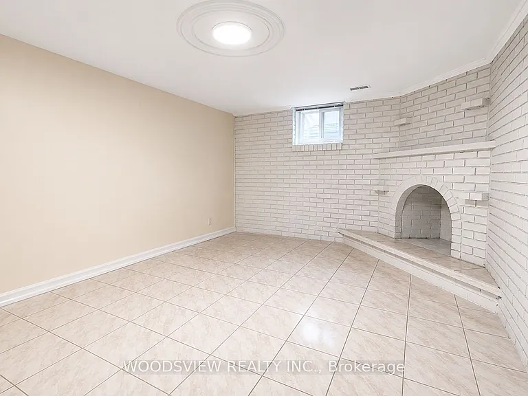 58 Lightwood Dr #LOWER — Photo 10
