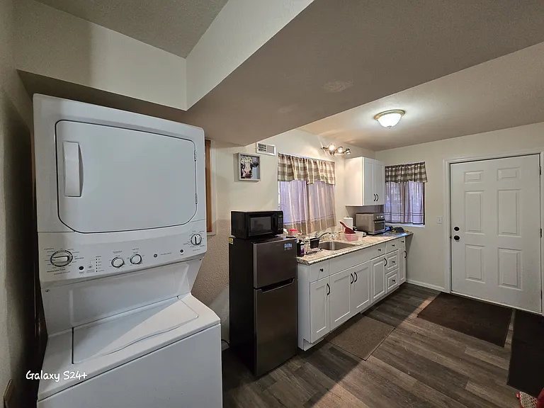 81 Loafers Ln — Photo 25