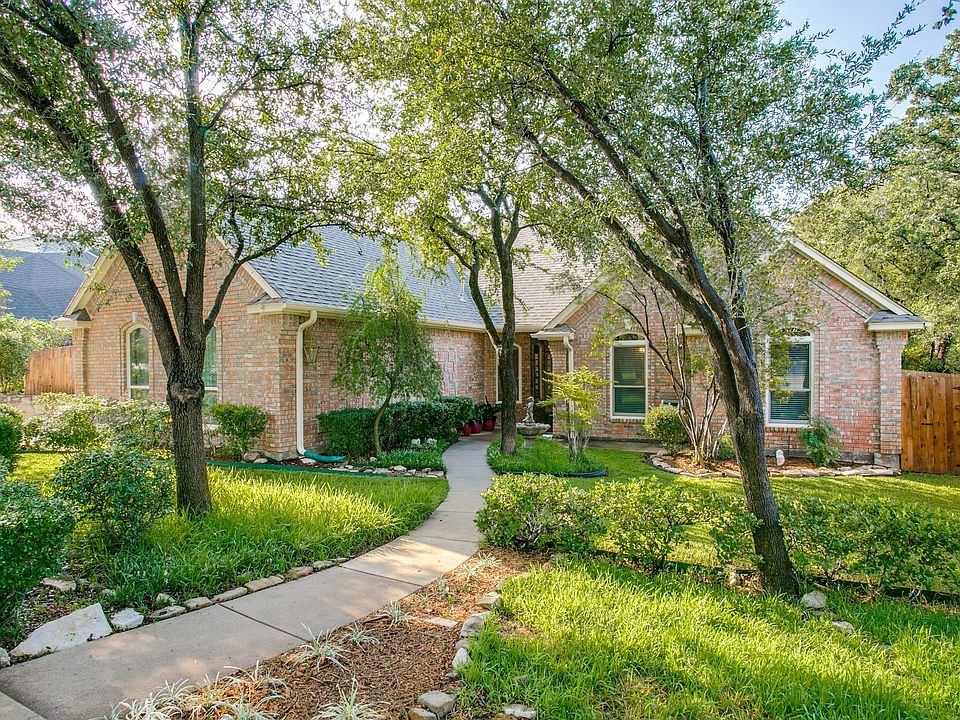 1204-briar-dr-bedford-tx-High-Res-1.jpg