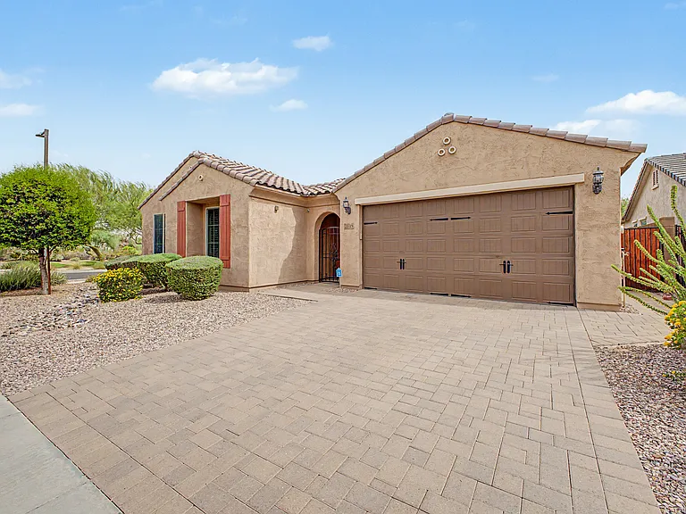 2539 W Rabjohn Rd — Photo 3