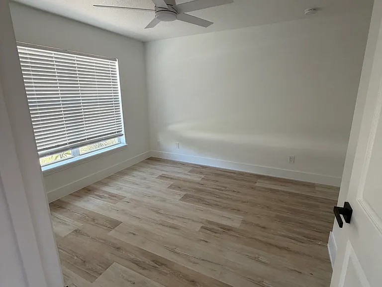 939 Dora Ave — Photo 14