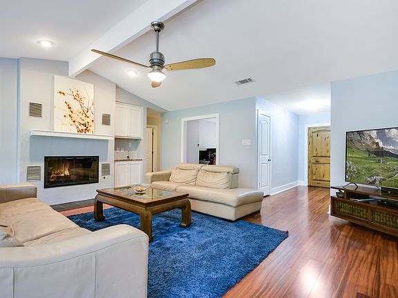 2nd image of 1901 Trevino Dr