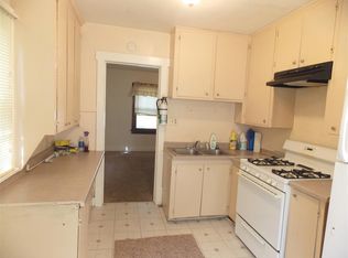 726 Sumner St, Waterloo, IA 50703