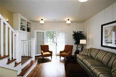 5th image of 2057 Lake St #6E