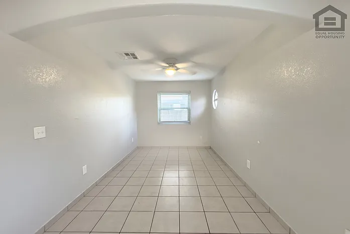 1023 E Old Southern Ave #B — Photo 5