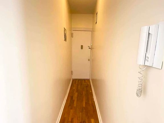 2nd image of 41 E 31st St #4S