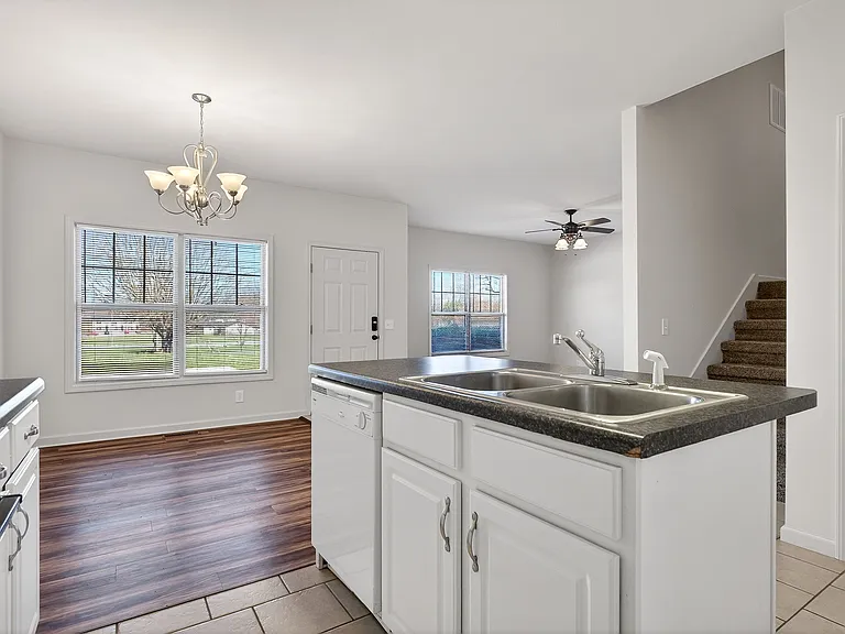 279 Dale Ln #B — Photo 10